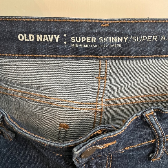 Old Navy Women’s Super Stretch Jeggings. Blue. Size 6 Regular. Worn. - Picture 3 of 4